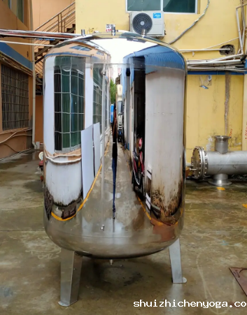 液氮容器